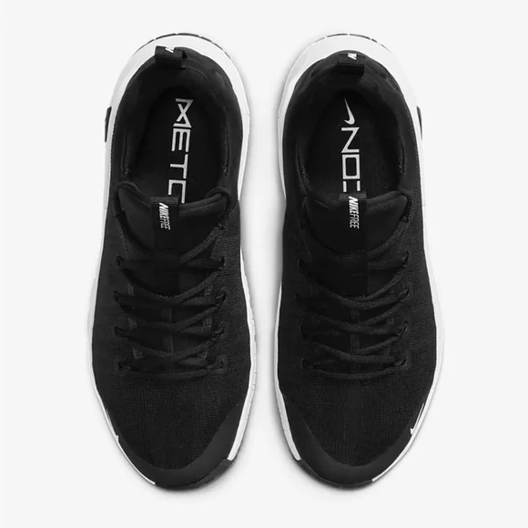 Nike Monochrome Athletic Shoes - Picture 3 of 3